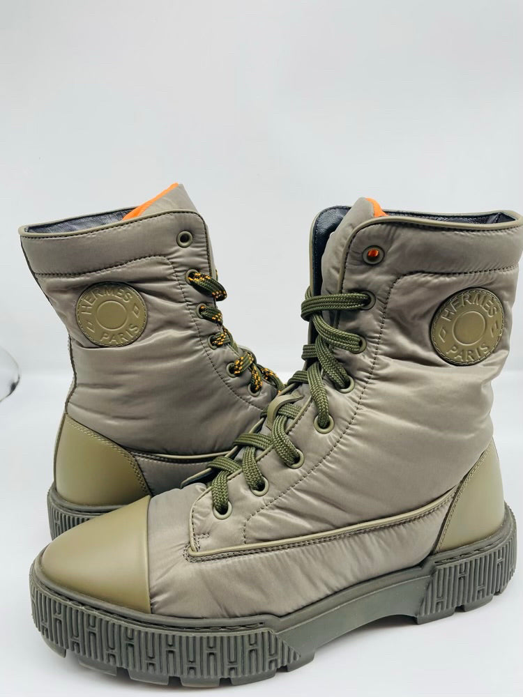 38 Hermes Boots