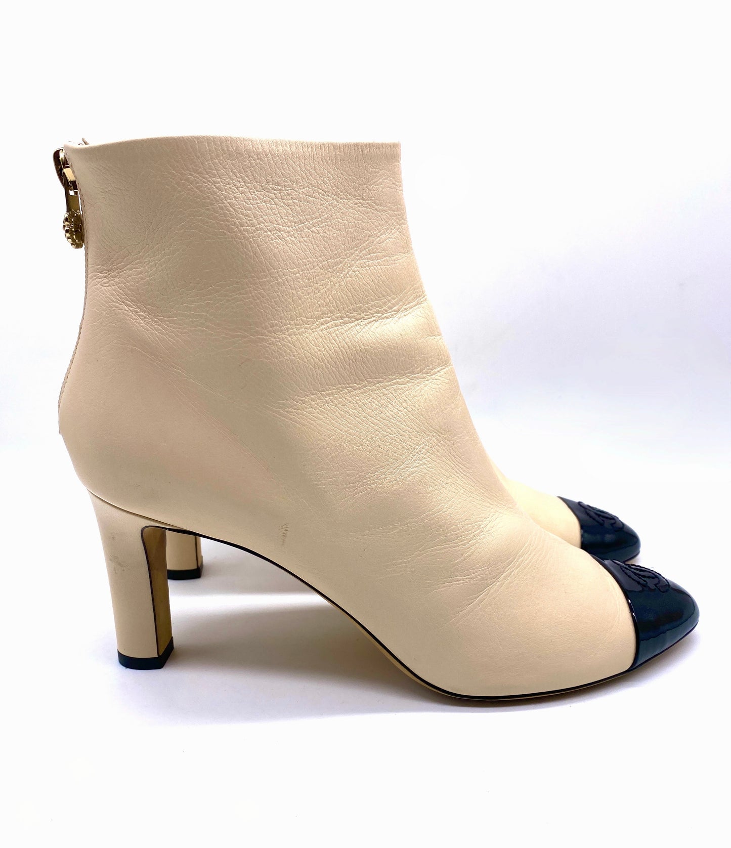 CHANEL Cream Leather Black Cap Toe Ankle Bootie Size 38.5