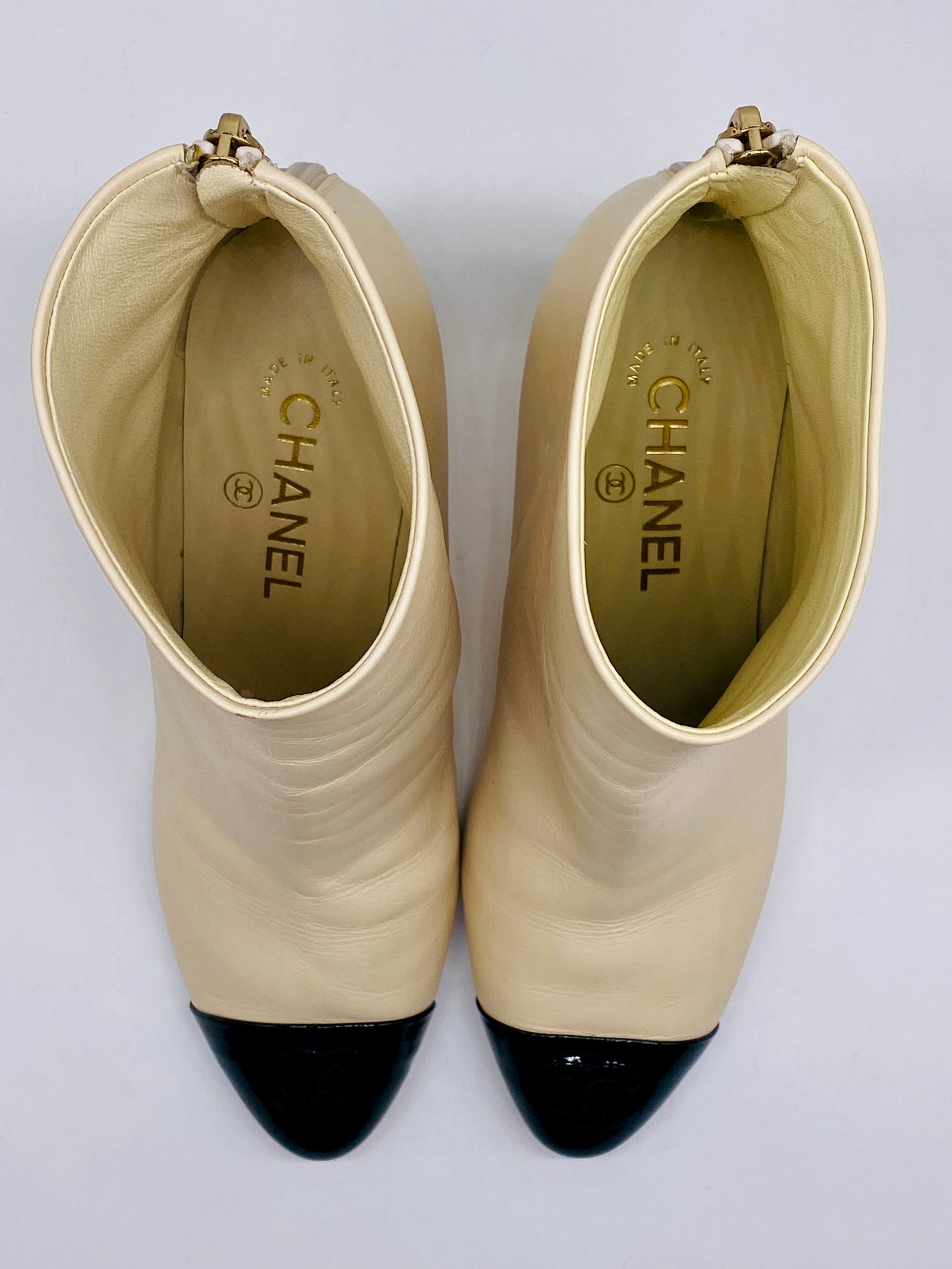 CHANEL Cream Leather Black Cap Toe Ankle Bootie Size 38.5