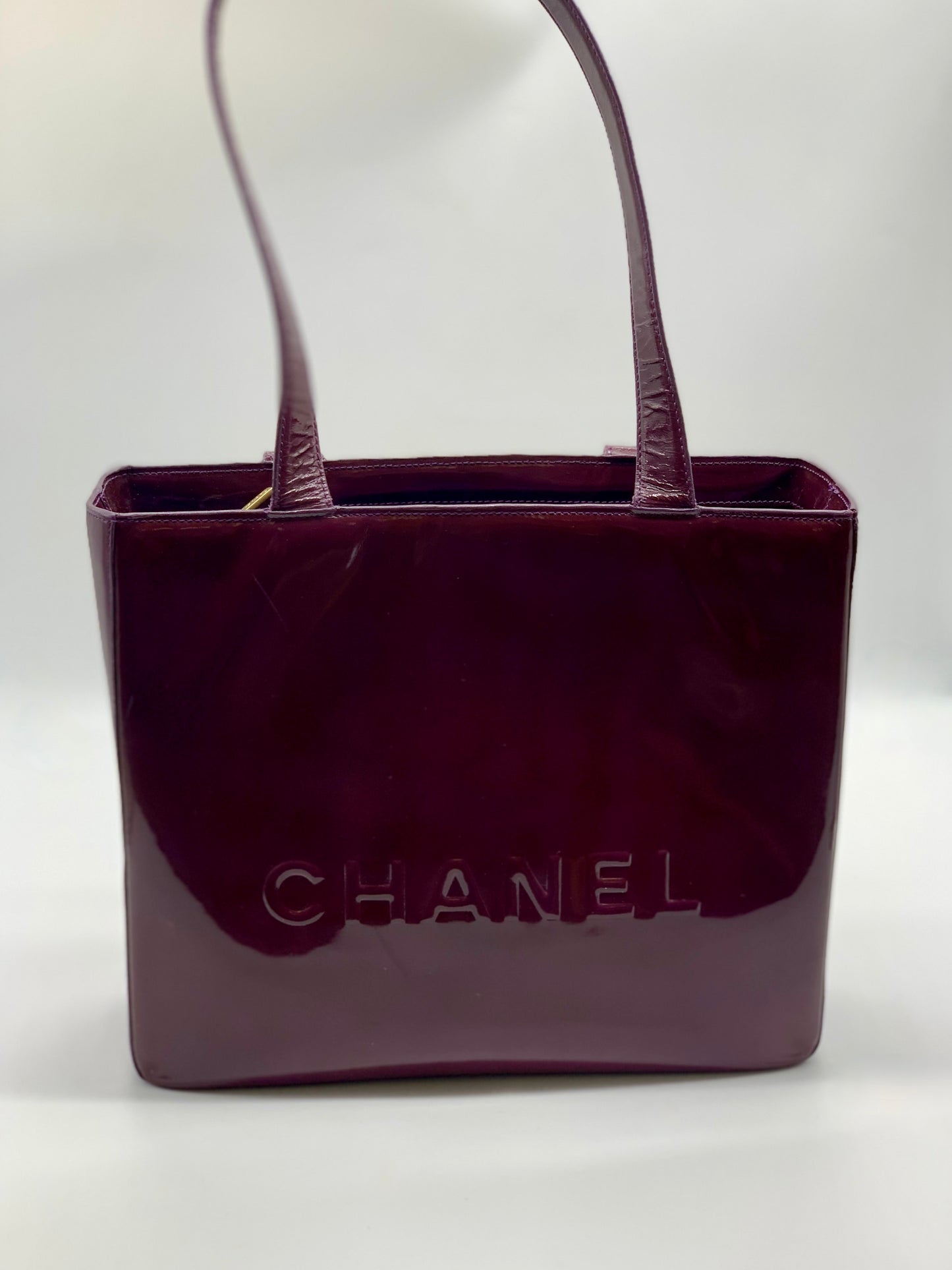 CHANEL Purple Patent Shoulder Vintage Handbag