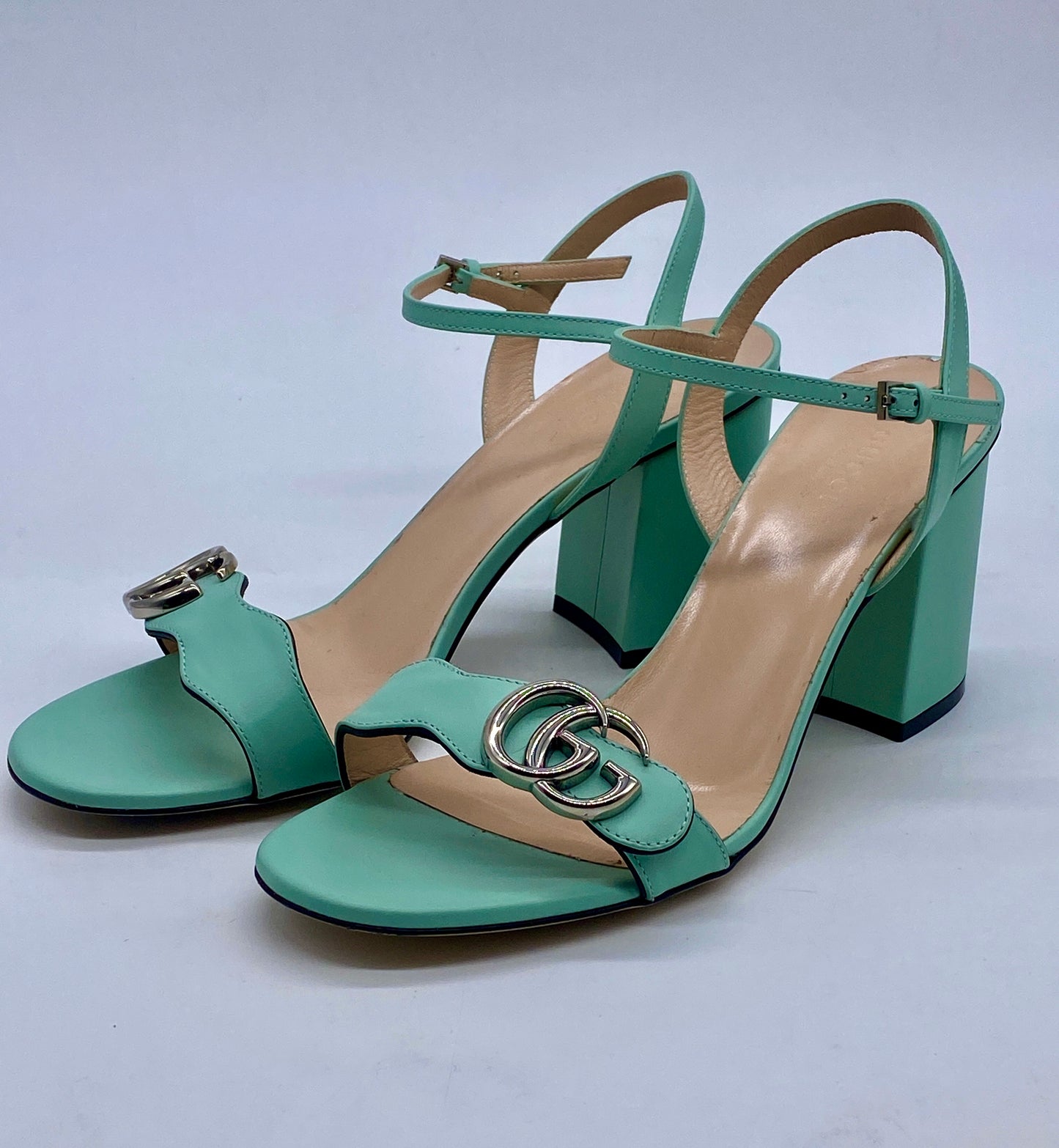 GUCCI Marmot Mint Leather Block Heel Sandal | Size 9