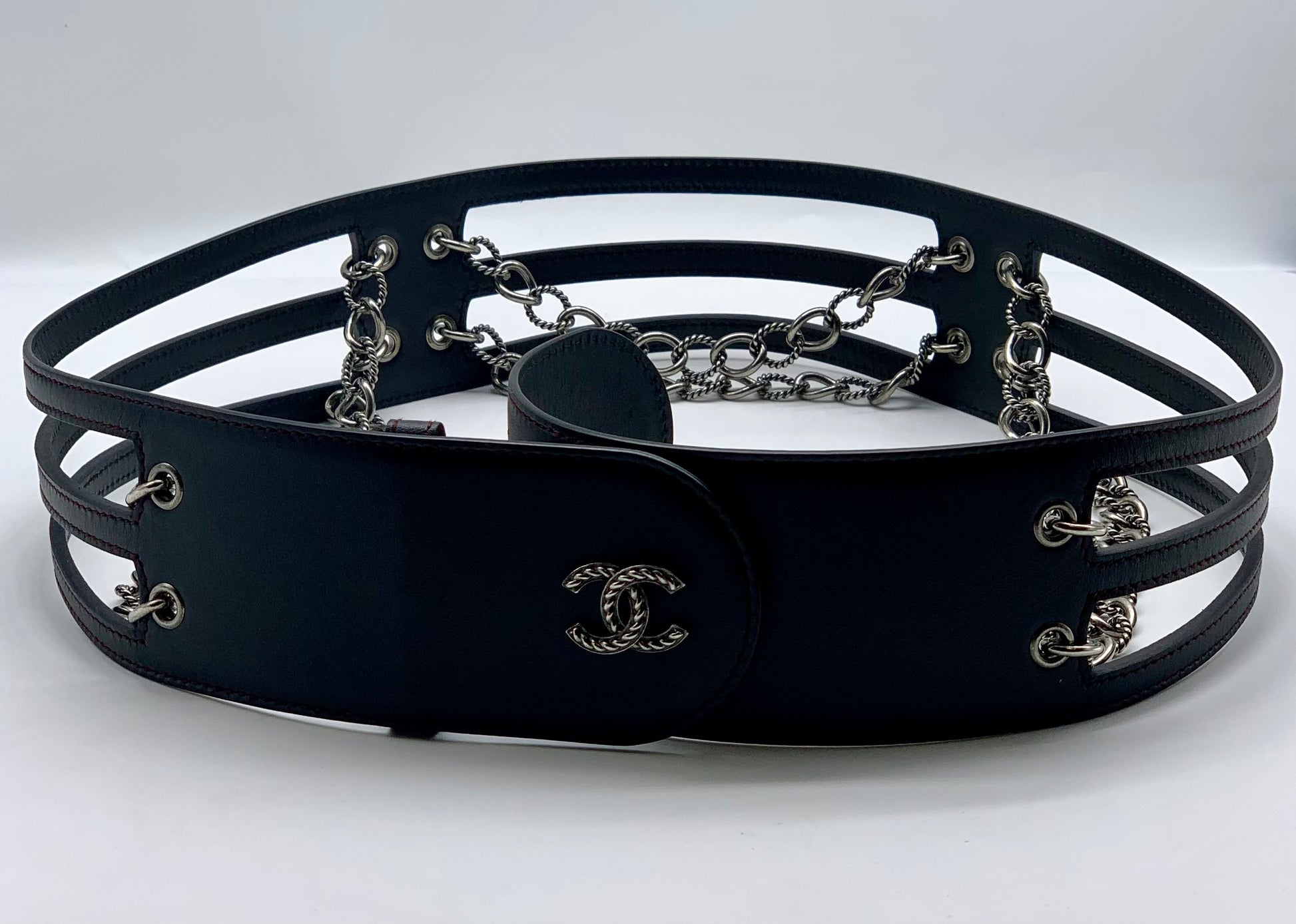 CHANEL Back Chain Leather Wide Belt Size 85/34 – Kouture